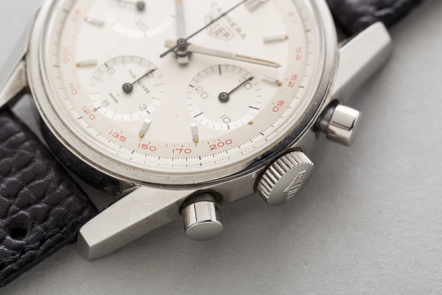 Heuer Oversize Vintage Chronograph view 3