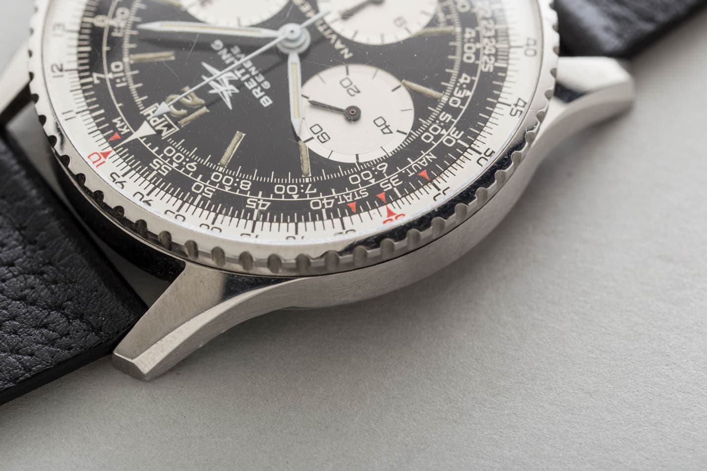 Breitling Navitimer 806 view 4