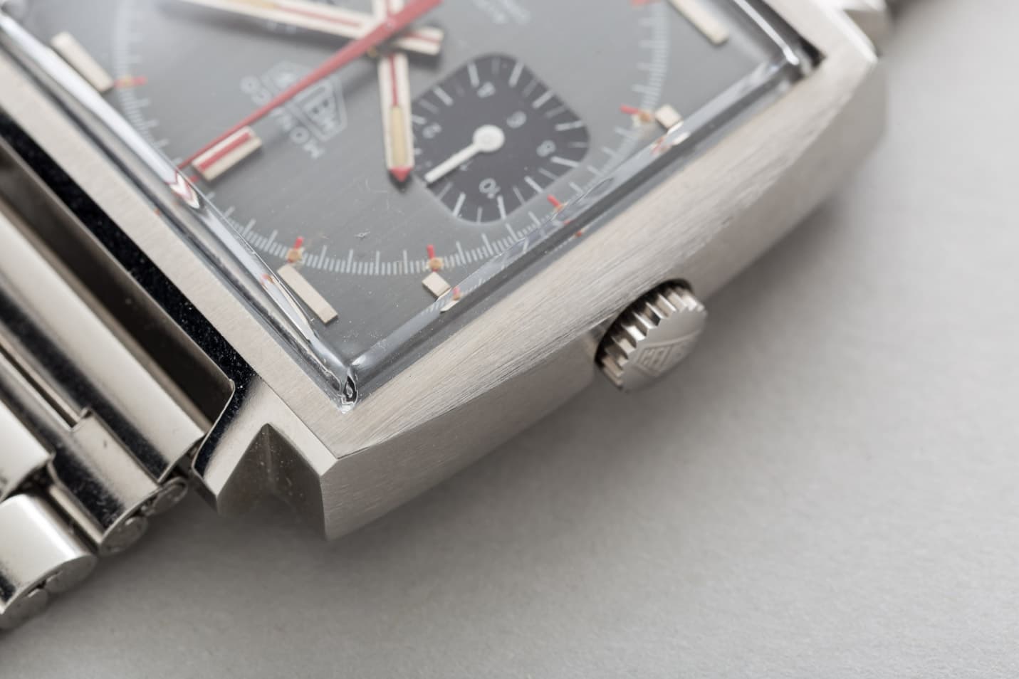 Heuer Monaco view 5