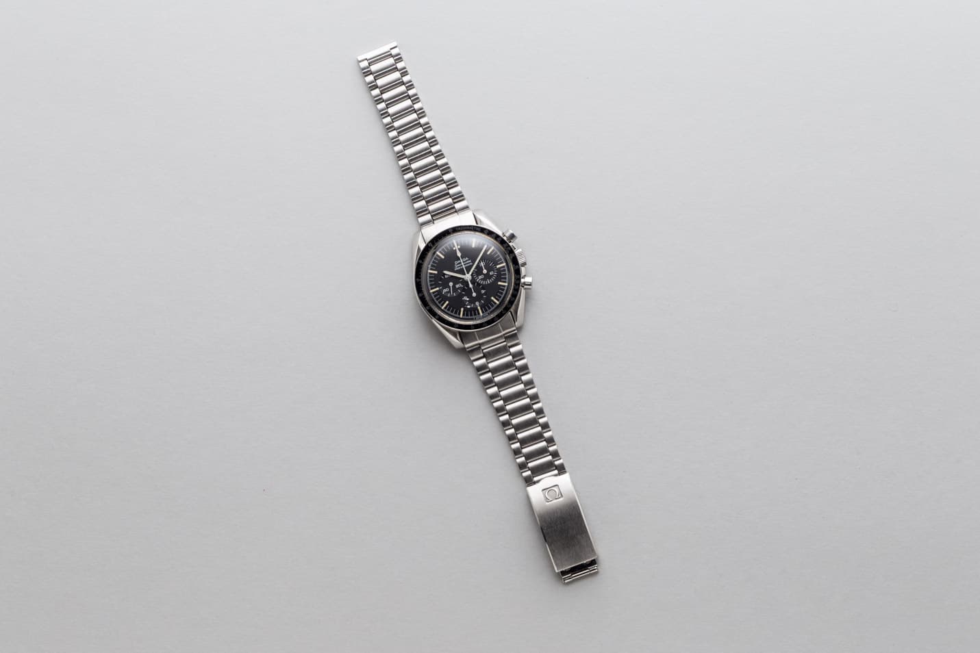 Omega Speedmaster Professional view 2