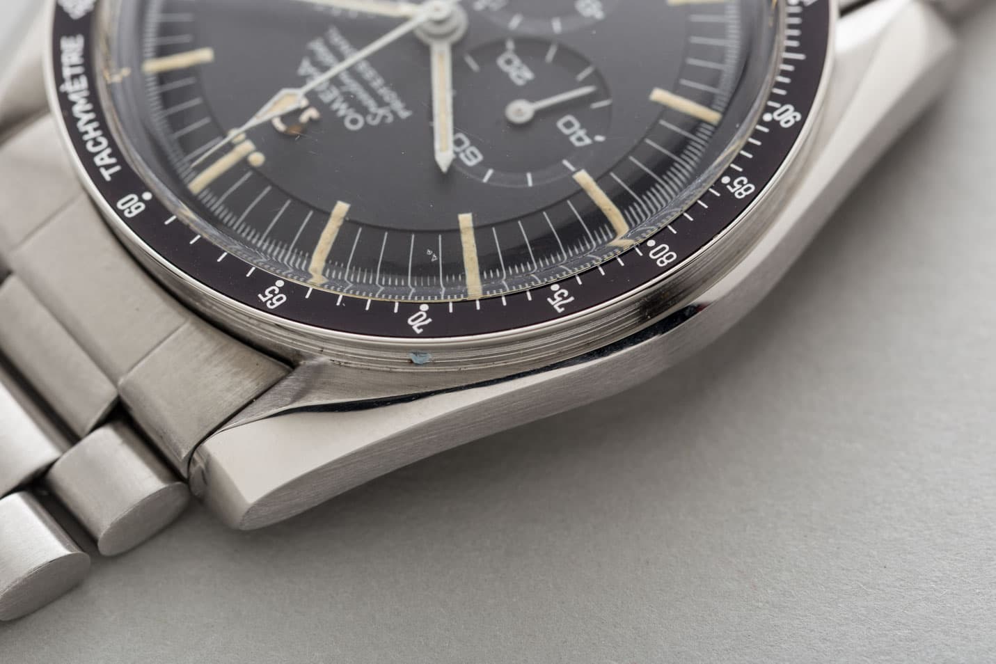 Omega Speedmaster Professional view 5