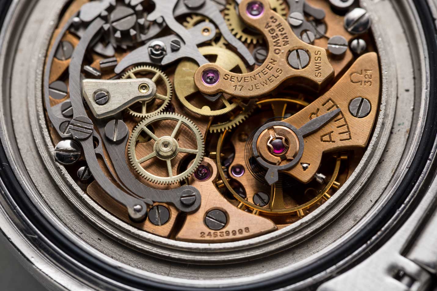 Omega Speedmaster Professional view 10