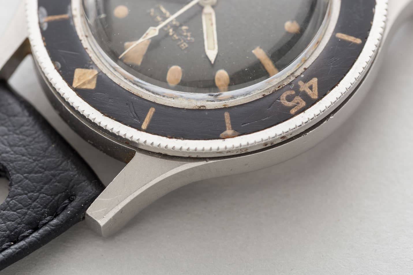 Blancpain 50 Fathoms Rotomatic Vintage Diver view 4