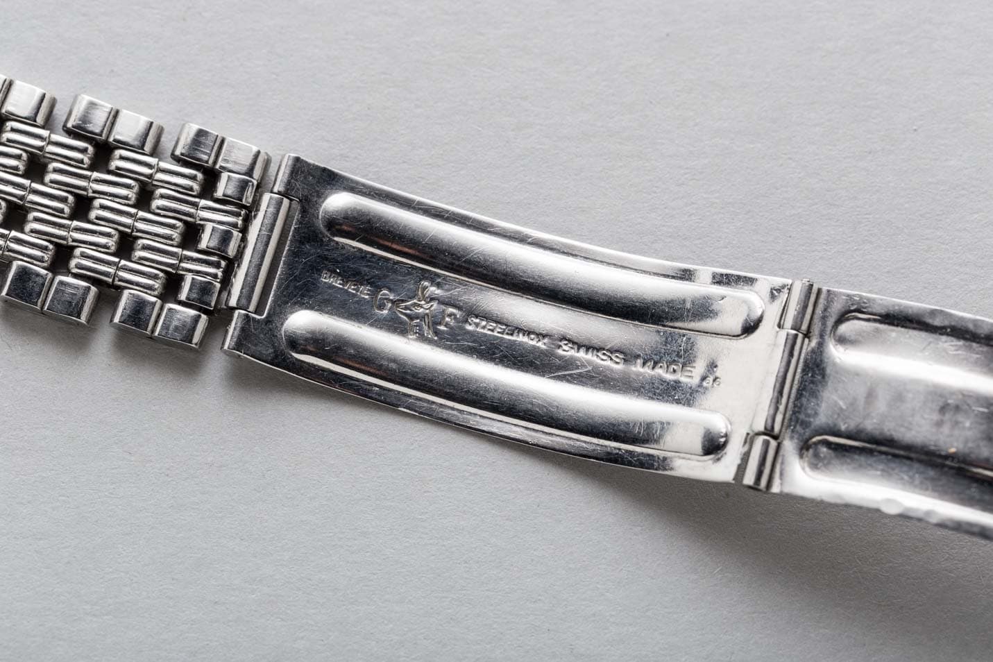 Heuer Carrera Vintage Chronograph view 2