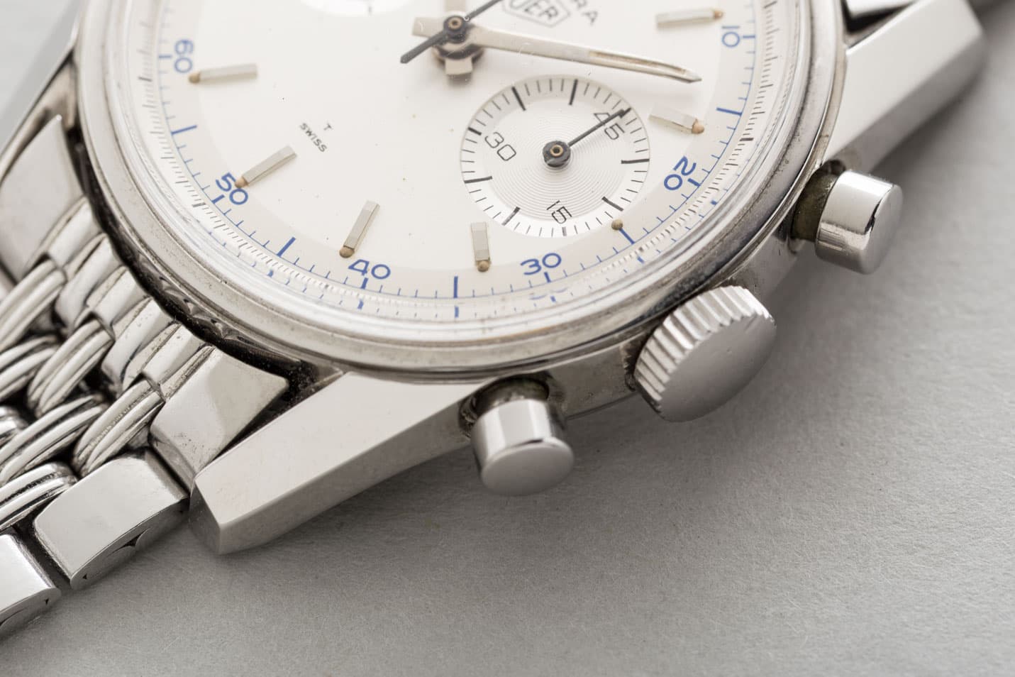 Heuer Carrera Vintage Chronograph view 3