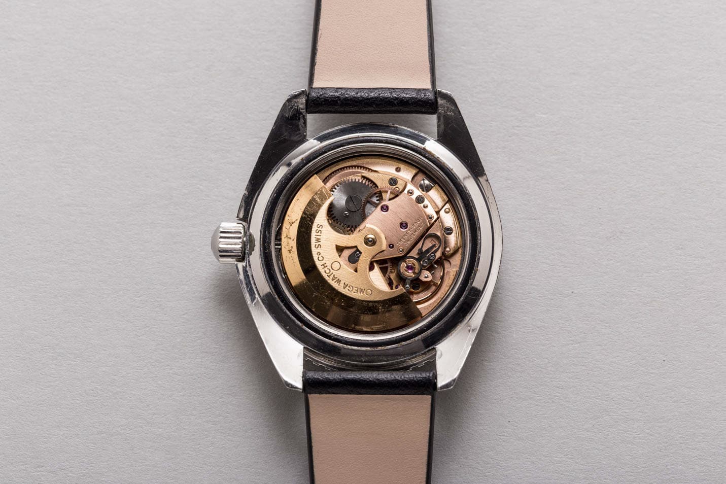 Omega Seamaster 300 view 6