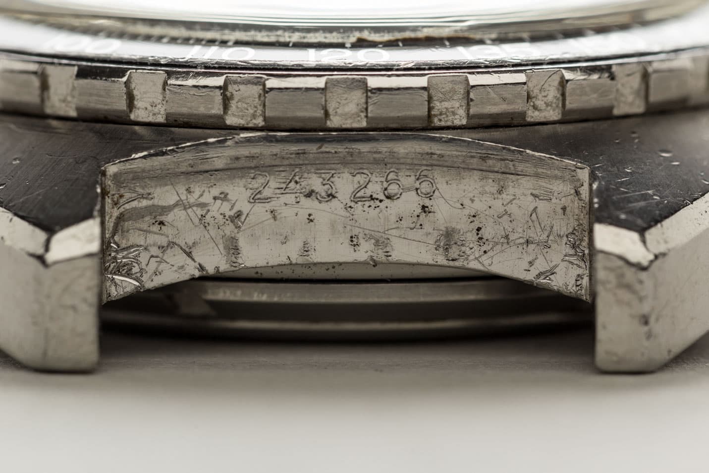 Heuer GMT 1163 view 6