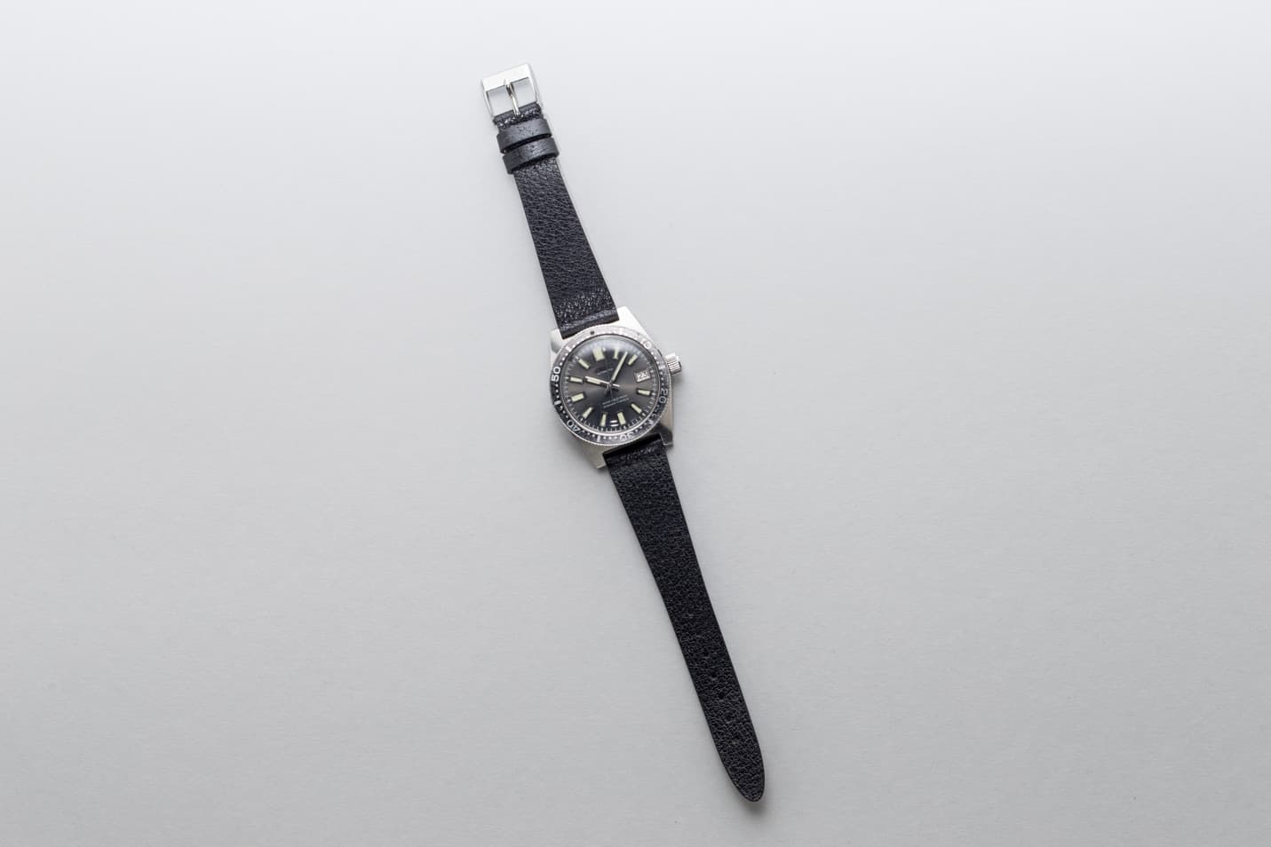 Seiko 6217 Vintage Diver view 2