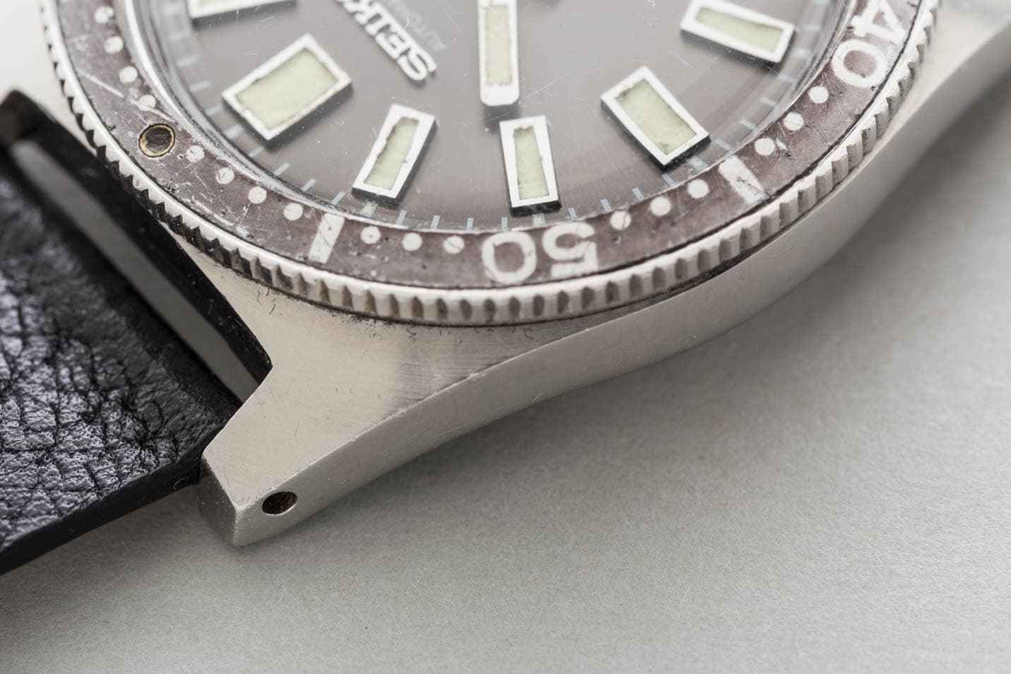 Seiko 6217 Vintage Diver view 5